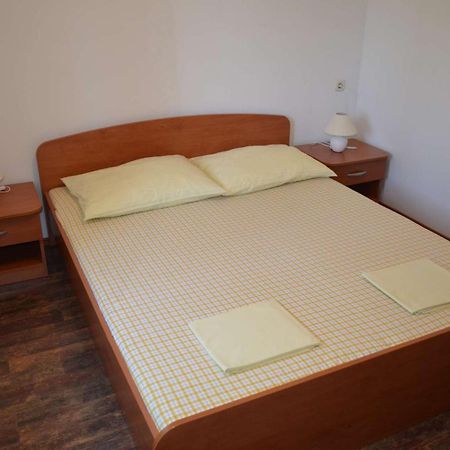 Apartments Krusvina Lun  Oda fotoğraf