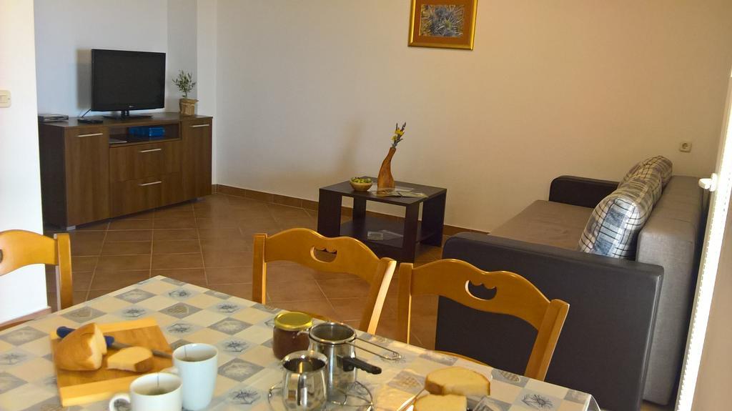 Apartments Krusvina Lun  Dış mekan fotoğraf